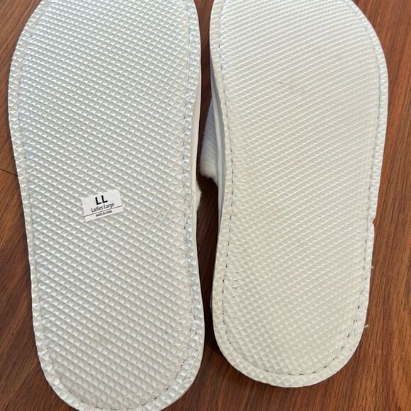 New The Ritz Carlton residences singer Island Palm Beach slippers white lightwei - Picture 3 of 5